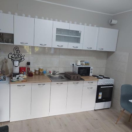 # Espresso 2 Apartman Sa Garazom Sremska Mitrovica Extérieur photo