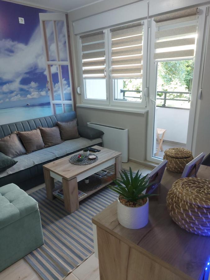 # Espresso 2 Apartman Sa Garazom Sremska Mitrovica Extérieur photo