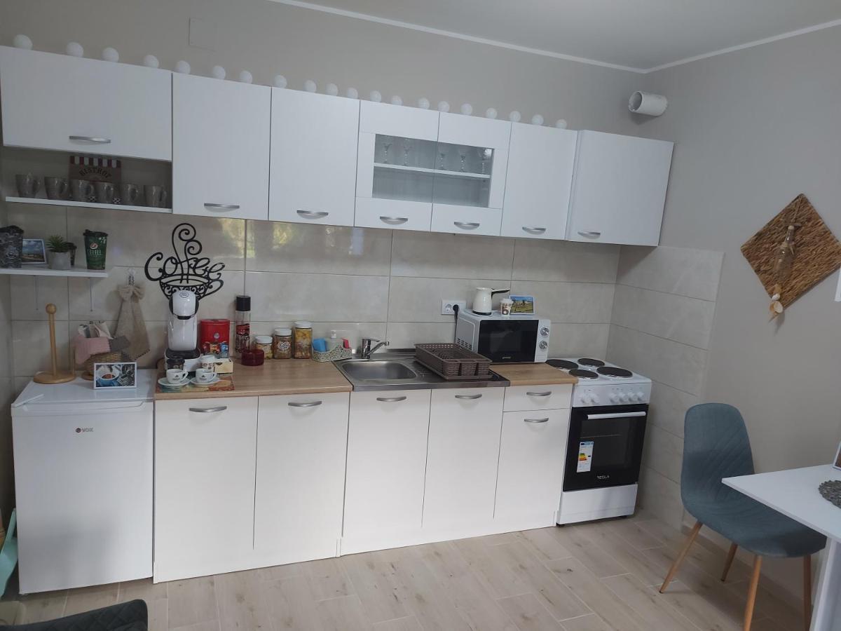 # Espresso 2 Apartman Sa Garazom Sremska Mitrovica Extérieur photo