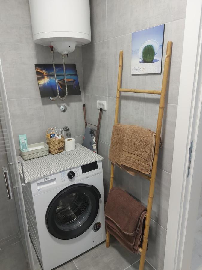 # Espresso 2 Apartman Sa Garazom Sremska Mitrovica Extérieur photo